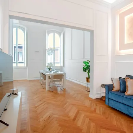 Apartament Servi Deluxe *